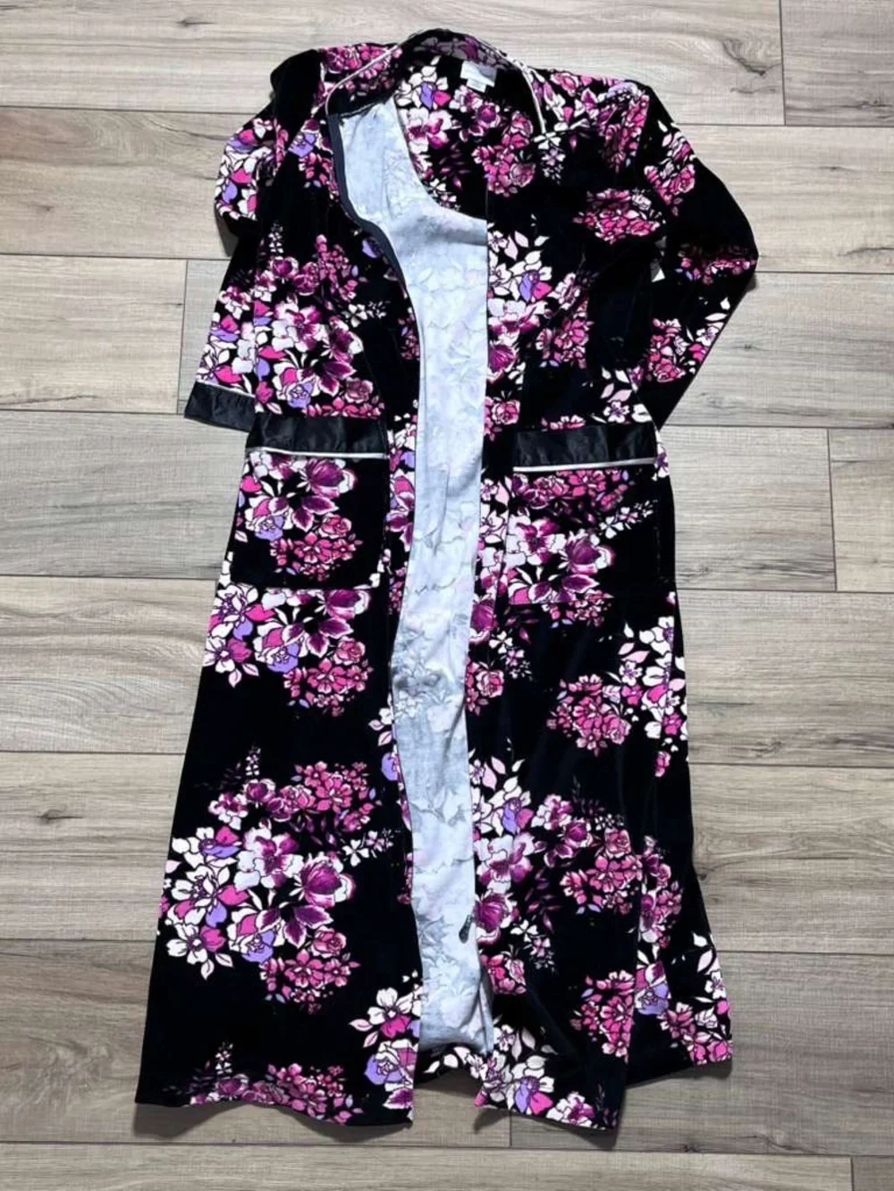 Jaclyn Smith Womens Full Zip Floral Robe Size Medium Black Pink - Picture 5 of 15